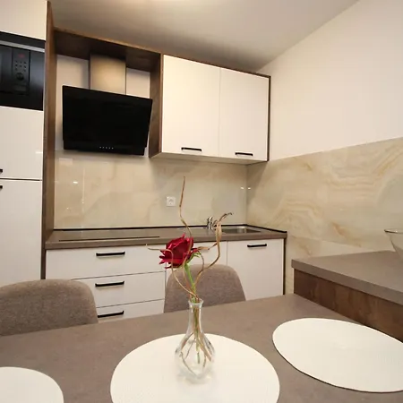 Lejlighed Modern Eingerichtete Fuer 4 Personen Ideal Fuer Famillien Mit Im By Interhome *