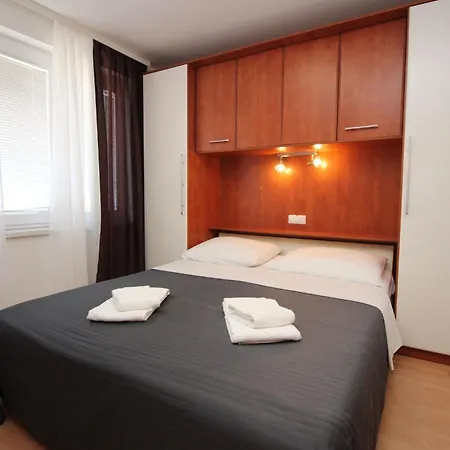 Modern Eingerichtete Fuer 4 Personen Ideal Fuer Famillien Mit Im By Interhome *