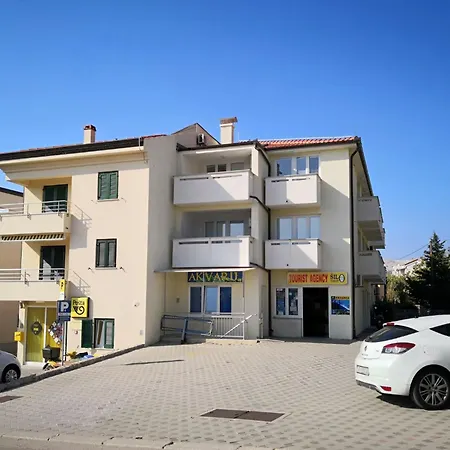 Modern Eingerichtete Fuer 4 Personen Ideal Fuer Famillien Mit Im By Interhome * Baška