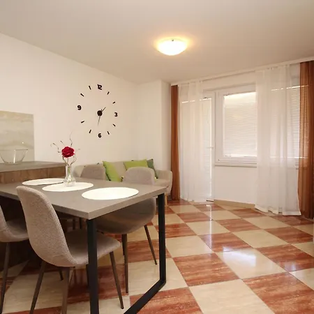 Modern Eingerichtete Fuer 4 Personen Ideal Fuer Famillien Mit Im By Interhome