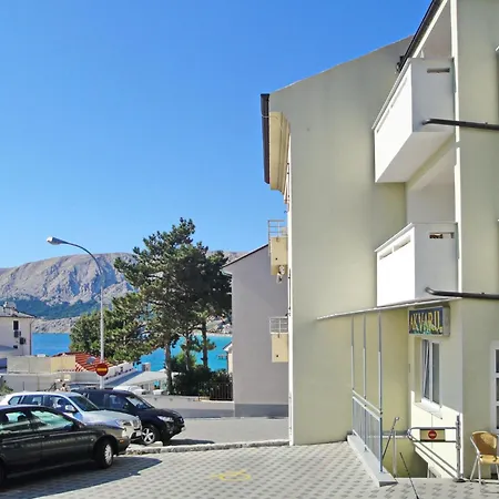 Modern Eingerichtete Fuer 4 Personen Ideal Fuer Famillien Mit Im By Interhome Baška