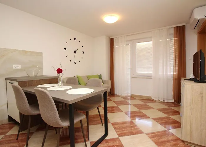 Modern Eingerichtete Fuer 4 Personen Ideal Fuer Famillien Mit Im By Interhome