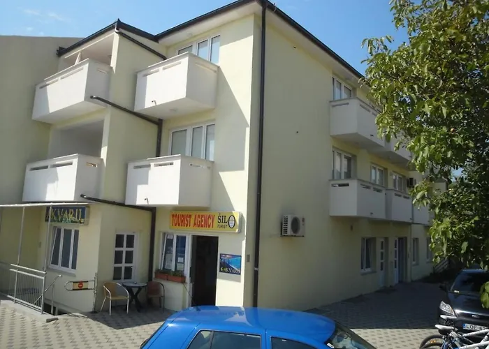 아파트 Modern Eingerichtete Fuer 4 Personen Ideal Fuer Famillien Mit Im By Interhome *